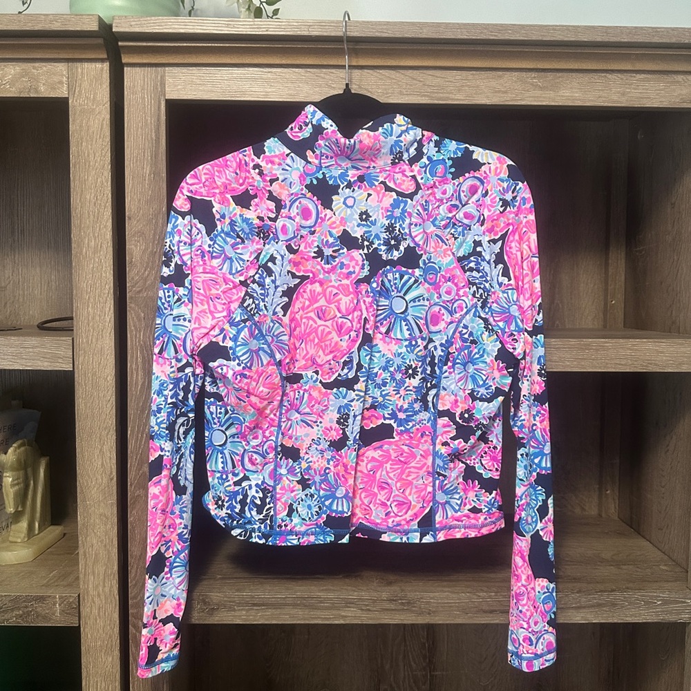 Lilly Pulitzer - Picture 3 of 3